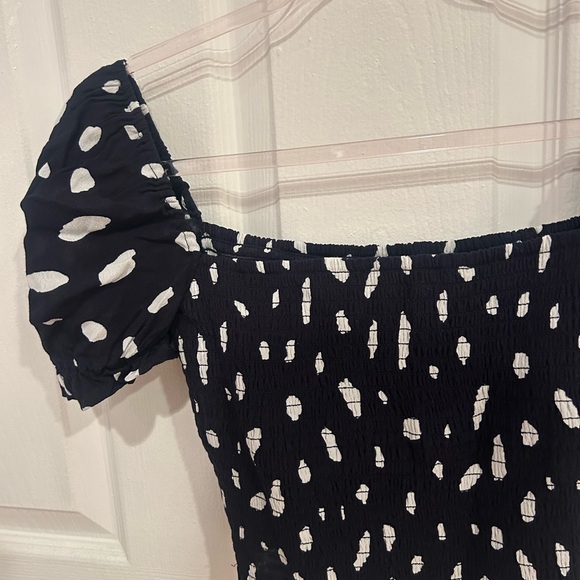 Aritzia Wilfred puff sleeve top - Picture 5 of 5